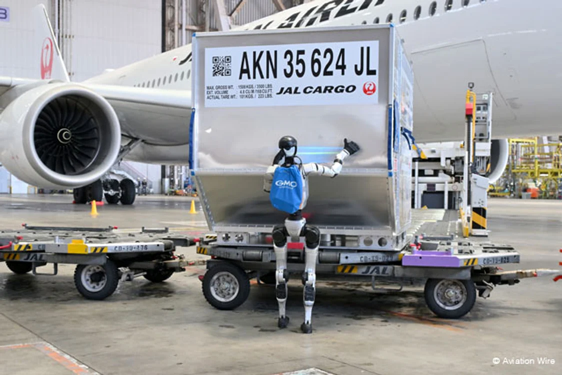 Japonia testează roboți umanoizi pe aeroportul Haneda Foto: X