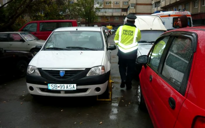 Poliţia Comunitară a fost chemată de şoferii exasperaţi de colegul din trafic