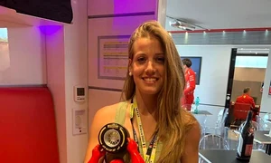 Giada Gianni, cu unul dintre trofeele cucerite de fostul ei iubit, Charles Leclerc jpeg