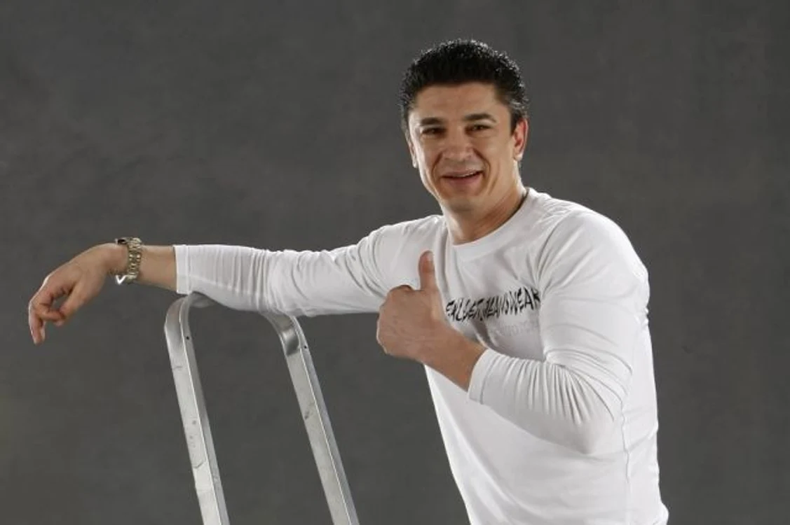 
    Luis Lazarus  