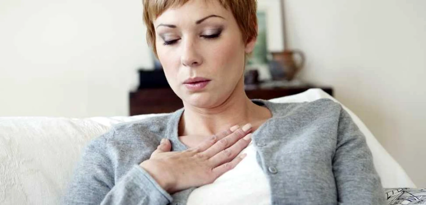 Respiraţia dificilă, însoţită de tuse poate fi cauzată de boala pulmonară obstructivă cronică.
