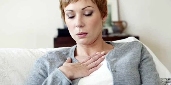 lesin respiratie femeie Shutterstock