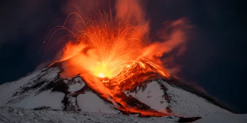 Vulcanul Etna erupe 25 noiembrie 2023 profimedia 0824150418 jpg