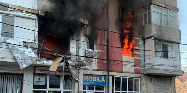 explozie bloc insuratei jud Braila foto FB Obiectiv Vocea BR jpg