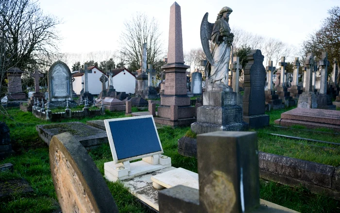 Nu este un cimitir din Rusia, ci din Marea Britanie, dar în curând am putea vedea WiFi peste tot.