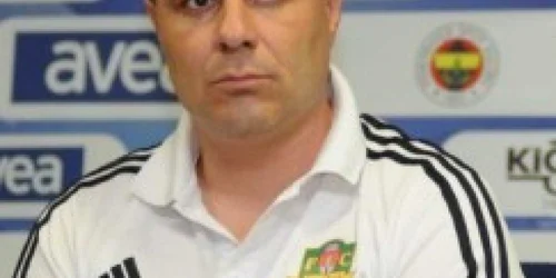 Marius Şumudică 