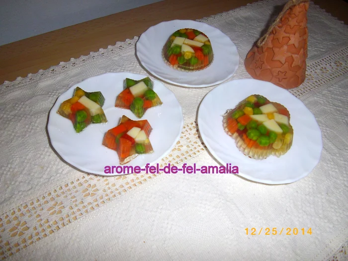 
    Brioşe de legume cu caşcaval  