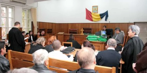 Magistraţii de la Judecătoria Piatra Neamţ nu vor pronunţa decât amânări pe toată durata zilei de joi