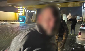 barbat arestat in cernauti FOTO FB Politia cernauti jpg