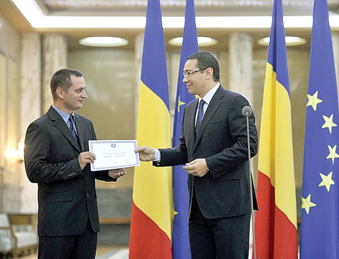 Victor Ponta l-a premiat pe vâlcean cu 45.000 de lei