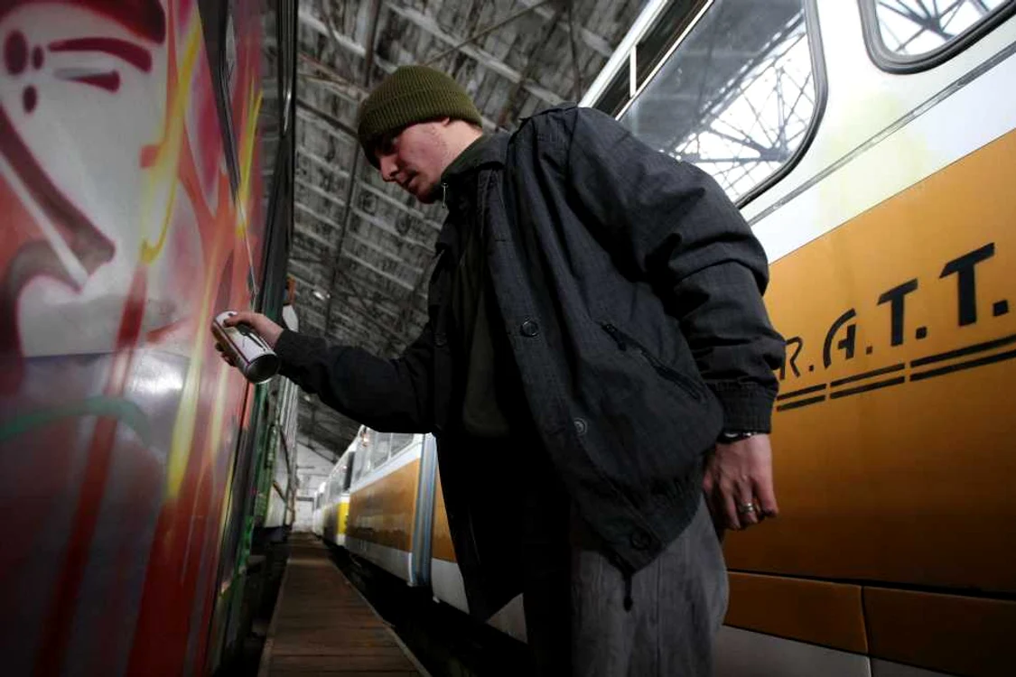 Tramvaiul a căpătat o nouă imagine prin graffiti