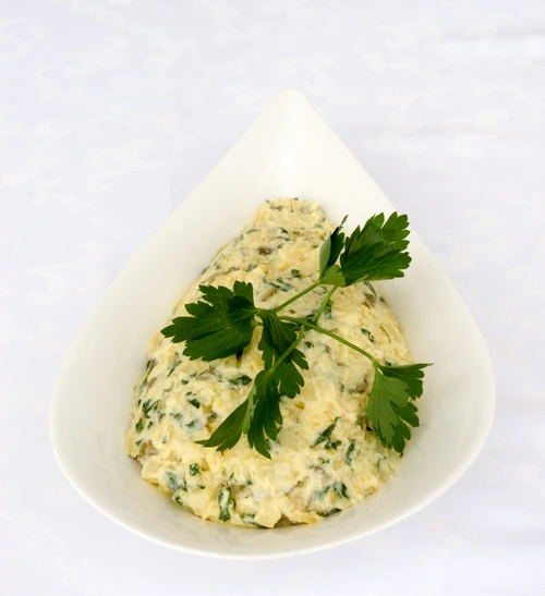 salata de cartofi shutterstock 12000832 jpeg