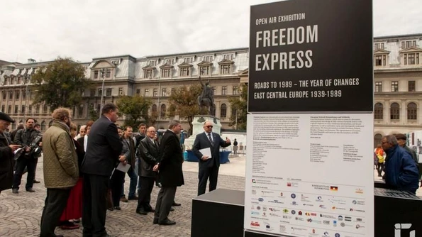 Expoziția „Drumuri spre 1989 Europa Centrală și de Est 1939 89” jpeg