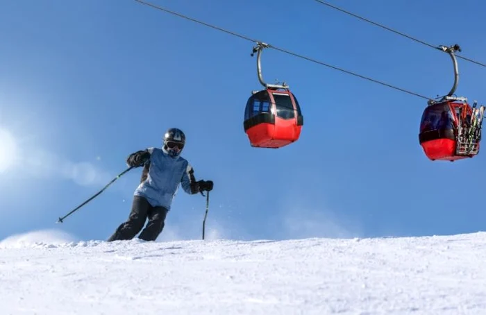 
    Află mai multe despre beneficiile zilelor petrecute pe pârtie în această iarnăfoto: pexels.com  