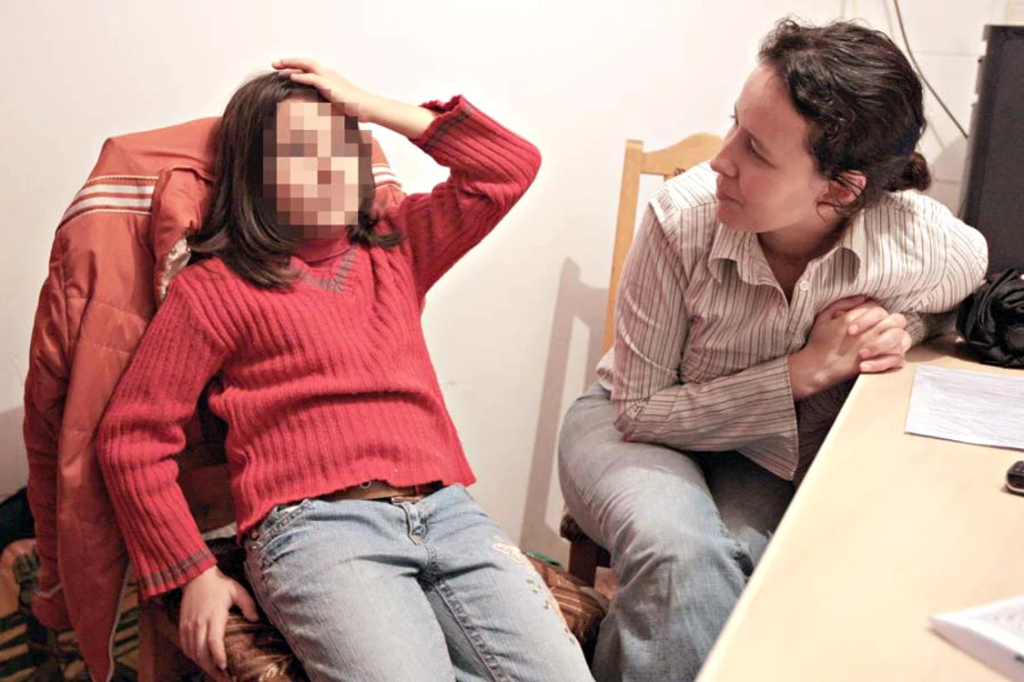 A fost ameninţată că-i vor fi ucişi părinţii