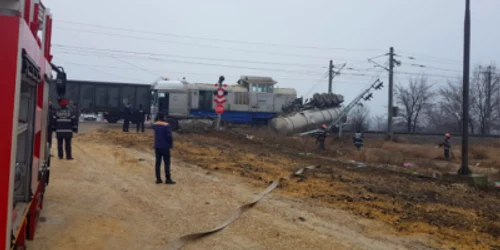 Tren de marfă ciocnit de o cisternă în Portul Constanţa Sursa IPJ Constanţa