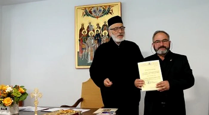 ÎPS Calinic al Argeșului și deputatul Bălășoiu FOTO: Arhiepiscopia Argeșului