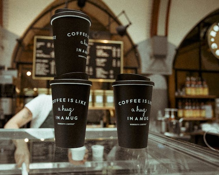 Cum te poți asigura că alegi cele mai bune pahare de cafea vending atunci când cumperi online