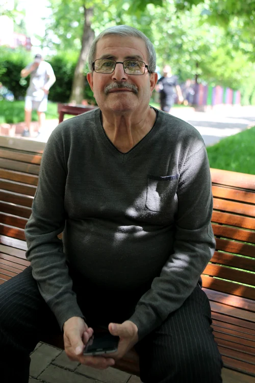 Nicolae (71 de ani) spune că a crezut că este cutremur și a ieșit pe terasă