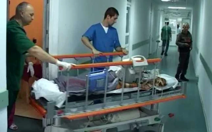 Tânăra din Botoşani care s-a aruncat de la geam a murit la spital FOTO botosaneanul.ro