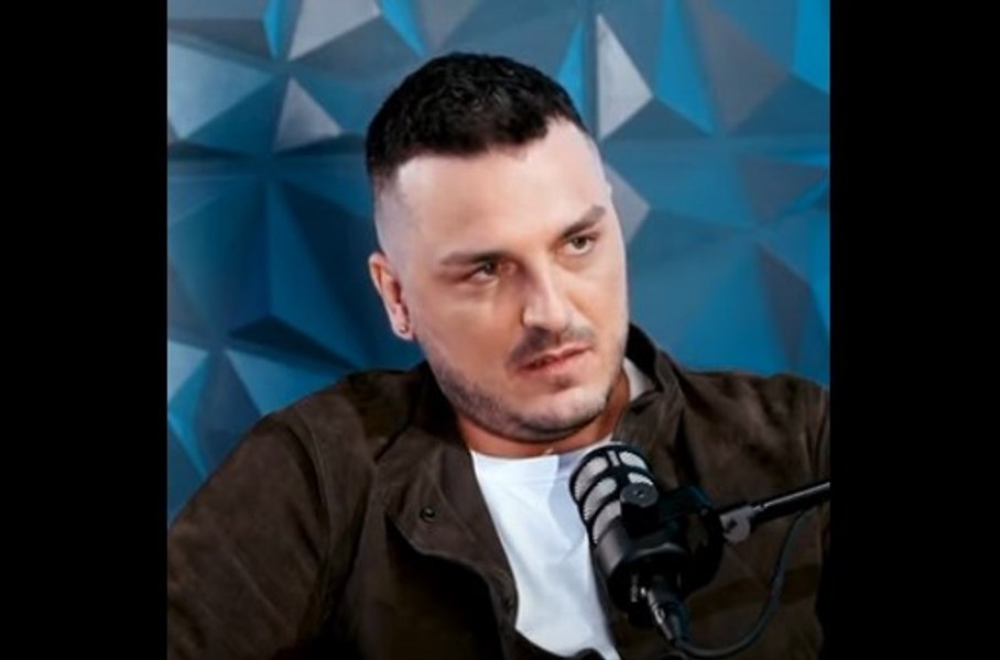 Traumele lui Makaveli, influencerul cu vocabular colorat. Susținătorul lui Călin Georgescu a avut o copilărie de coșmar