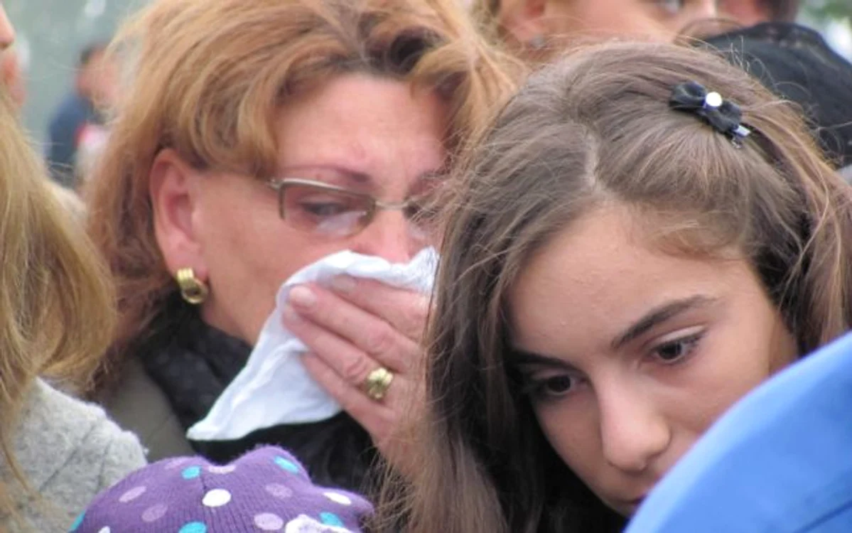 Angela Ilie fost şi ea prezentă la înmormântarea fostului său soţ foto: M.S.