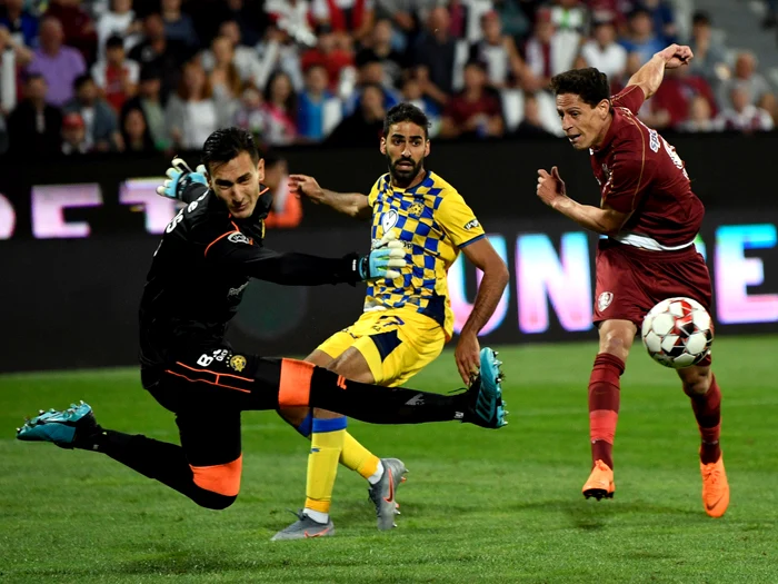 
    Rondon a marcat al doilea gol al clujenilor in IsraelFOTO: Sportpictures.eu  