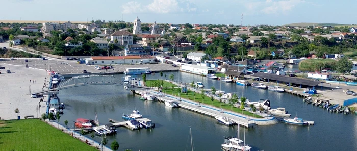 Jurilovca, de la sat pescăresc, la stațiune turistică Foto: Facebook