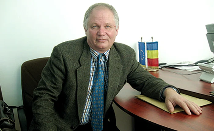 Gavrilă Paşcu, director la Colegiul Naţional „Avram Iancu”