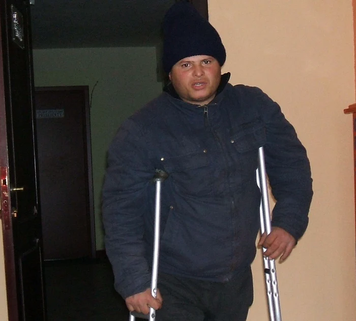 Virgil Hanganu are semipareza de la vârsta de un an