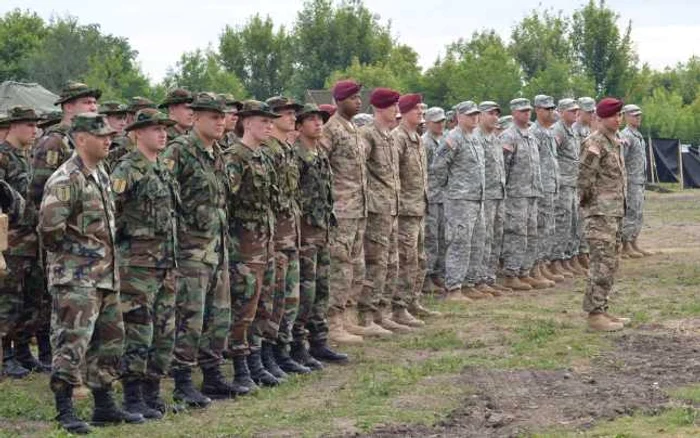 Miltarii moldoveni, în cadrul exerciţiilor militare Poză zimbol FOTO: www.army.md
