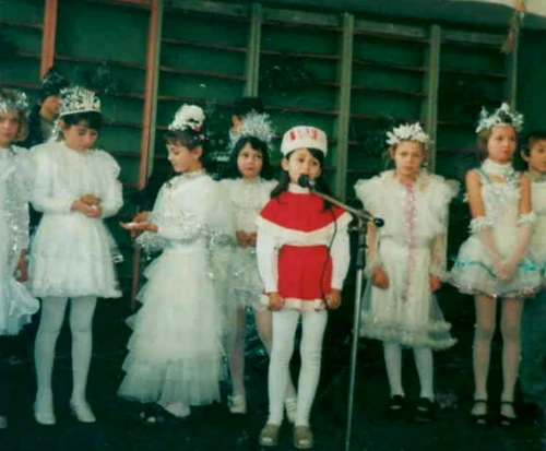 4 irina rimes in copilarie 1 jpg jpeg