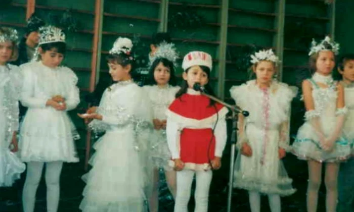 4 irina rimes in copilarie 1 jpg jpeg