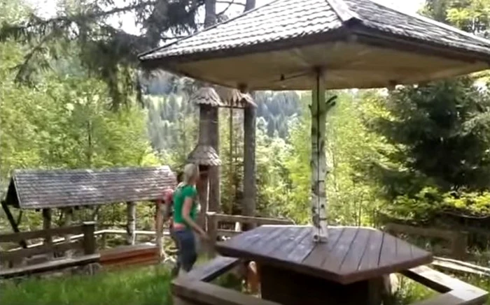 Masa fericirii de pe Dâmbul lui Gâf, la Horea în Apuseni