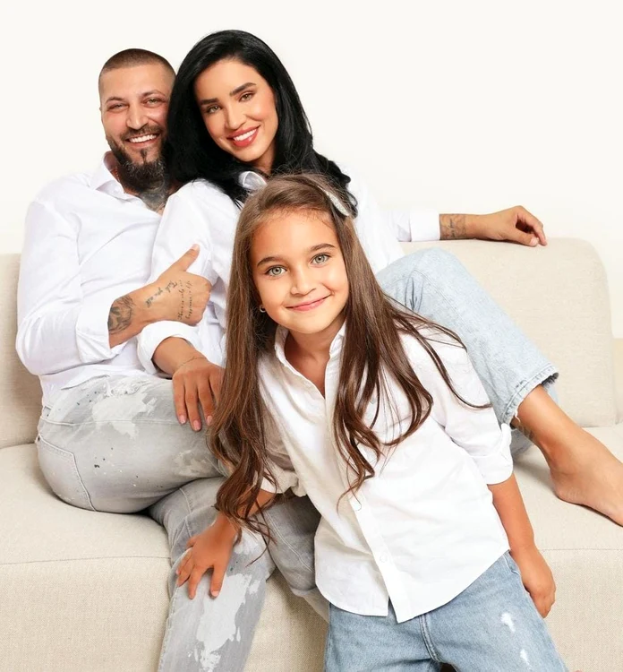 Familia Adelinei Pestrițu / foto: Instagram