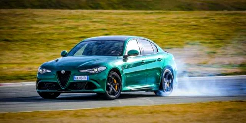 alfa romeo quadrifoglio