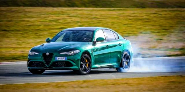 alfa romeo quadrifoglio