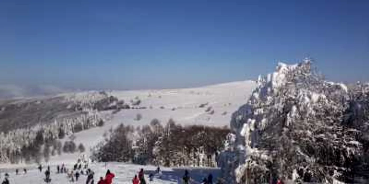 Vremea este frumoasă pe Muntele Semenic, iar pârtiile sunt deschise