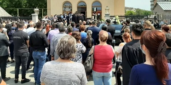 inmormantare adjud