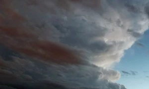 Misterioasa întunecare a cerului jpeg