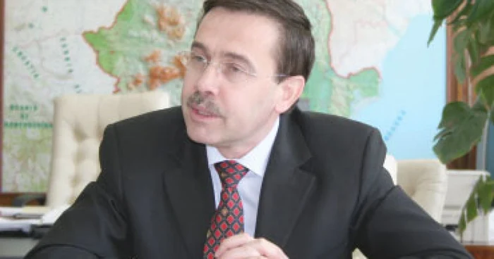 Guvernul visează cai verzi pe pereţi
