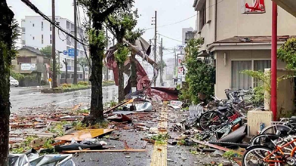 Taifunul Shanshan a ucis patru oameni în Japonia înainte de a fi retrogradat în categoria furtunilor tropicale