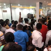 sri lanka-muncitori-coada-rectutare-romania-work-from-asia