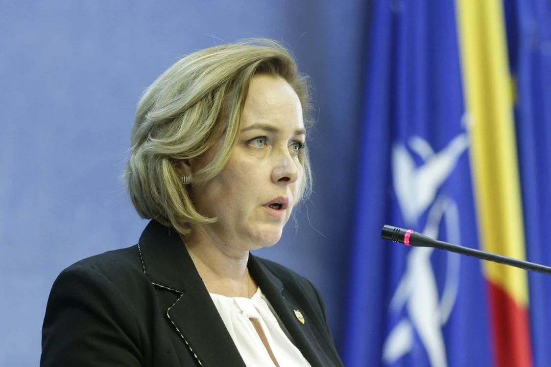 Carmen Dan, audiată în dosarul fișelor medicale eliberate ilegal - Foto News.ro