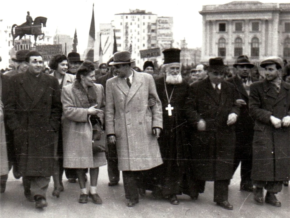 Ana Toma, alături de Dej (© „Fototeca online a comunismului românesc”, cota: 100/1945)