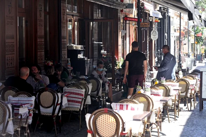 Lumea preferă, în continuare, răcoarea teraselor