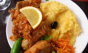 Bucătăria românească mai are de stat la copt jpeg