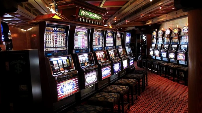 Aparate tip slot machine SURSĂ Arhiva Adevărul