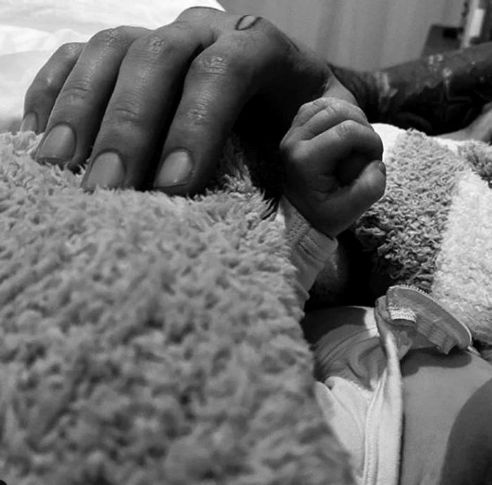 Imaginea prin care Gigi a anunțat că a născut o fetiță