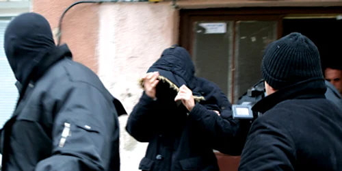 Tinerii au fost reţinuţi la începutul lunii noiembrie